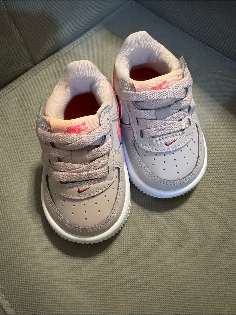 Pink and Light Gray Nike Force 1 Low EasyOn Toddler - worn once!